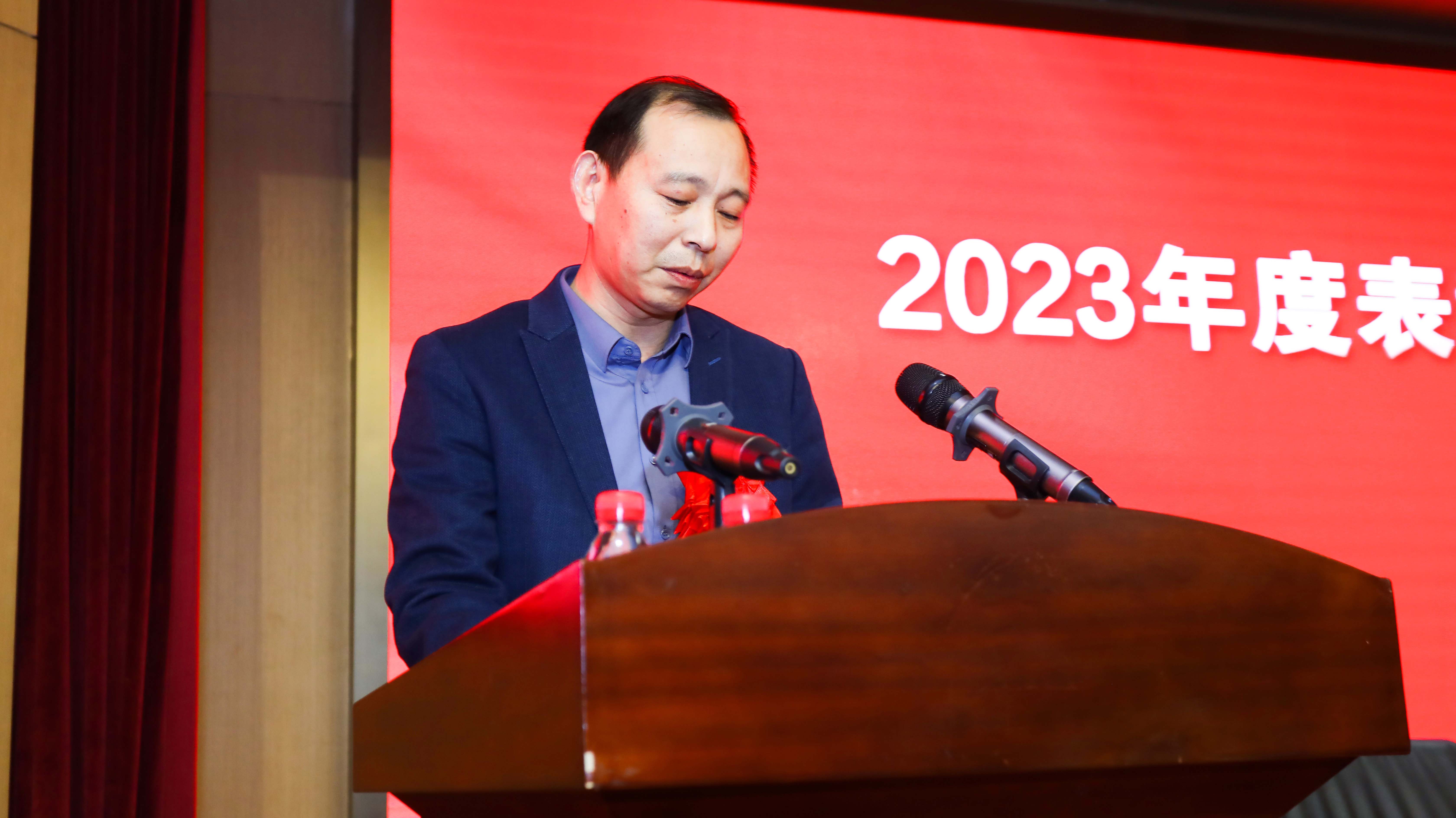 2R2A3885.jpg